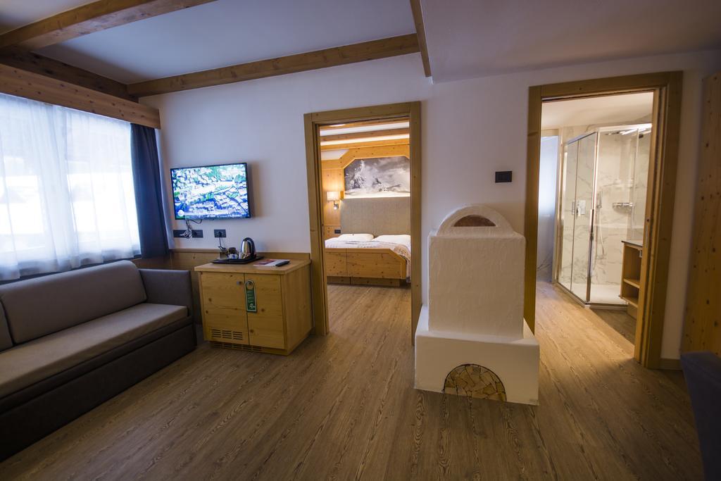 Hotel Cirelle Suite & Spa Canazei Exterior photo